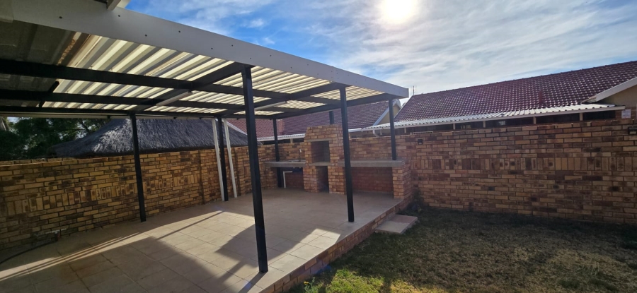 3 Bedroom Property for Sale in Flamwood North West